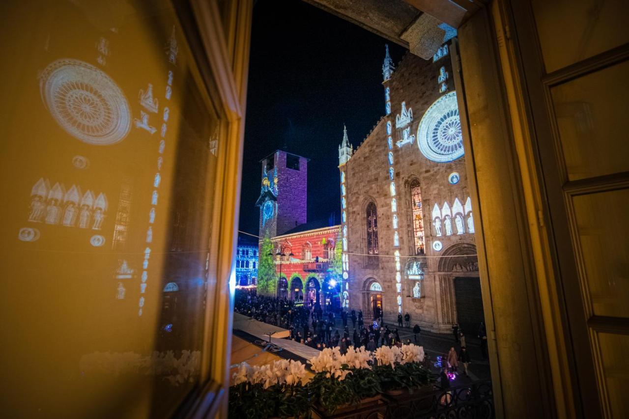 La Finestra Sul Duomo - The House Of Travelers Apartment Como Exterior photo
